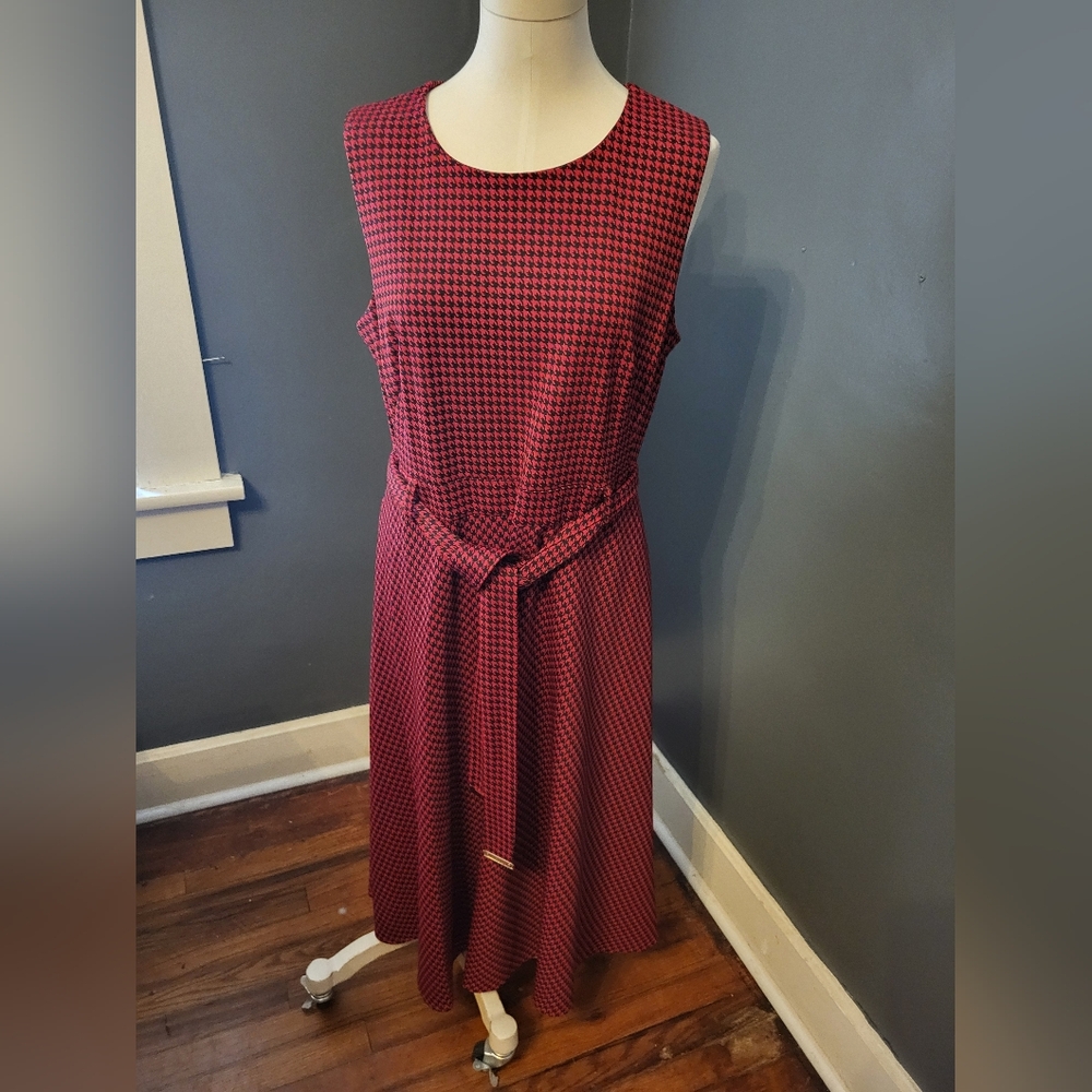 Red and black sleeveless dress